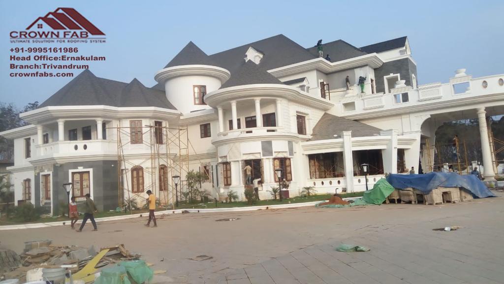 Truss workers in Kochi